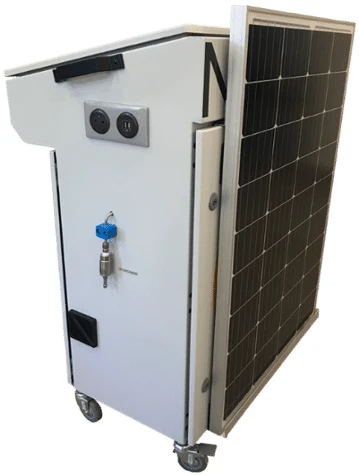 Station hydrogène autonome SHYAM avec son panneau solaire